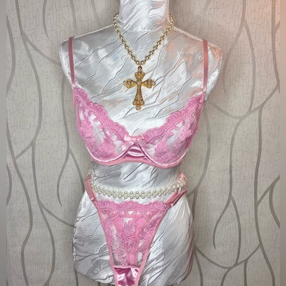🎀🌷 Pink Satin Lace Lingerie 2 Pc Set 🌷🎀 NWT - Picture 13 of 13